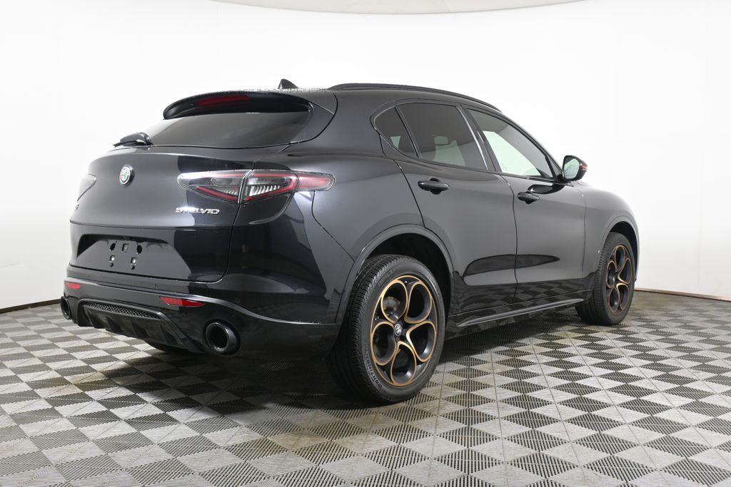 Thumbnail: 2025 Alfa Romeo Stelvio - 7
