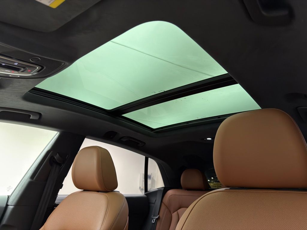 Thumbnail: 2025 Audi Q8 - 15