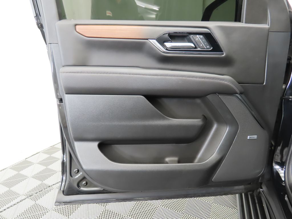 Thumbnail: 2025 GMC Yukon - 26
