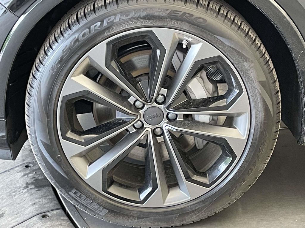 2026 Audi Q7 55 Premium Plus  at Luther Ford