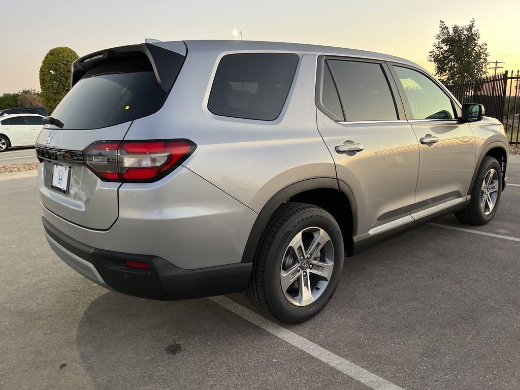 Thumbnail: 2025 Honda Pilot - 3