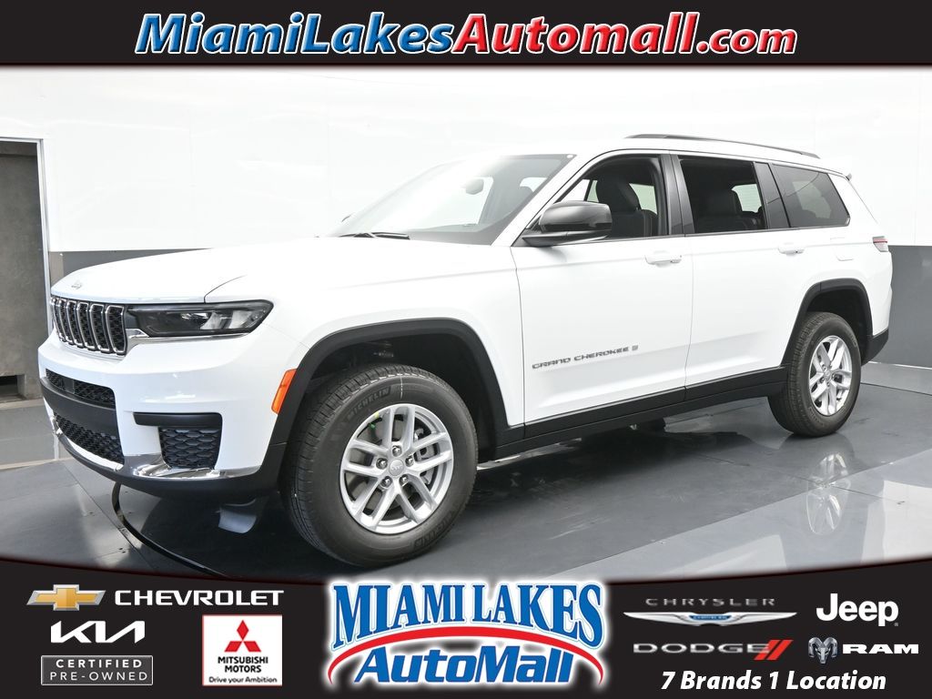 2024 Jeep Grand Cherokee L Laredo's photo