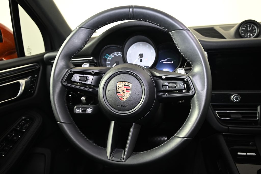Thumbnail: 2024 Porsche Macan - 17