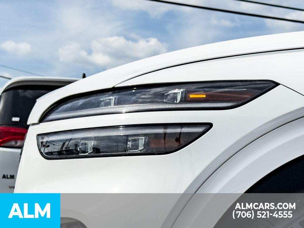 Used 2023 White Genesis 3.5T Sport image 8