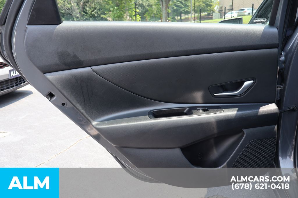Used 2024 Gray Hyundai SEL image 18