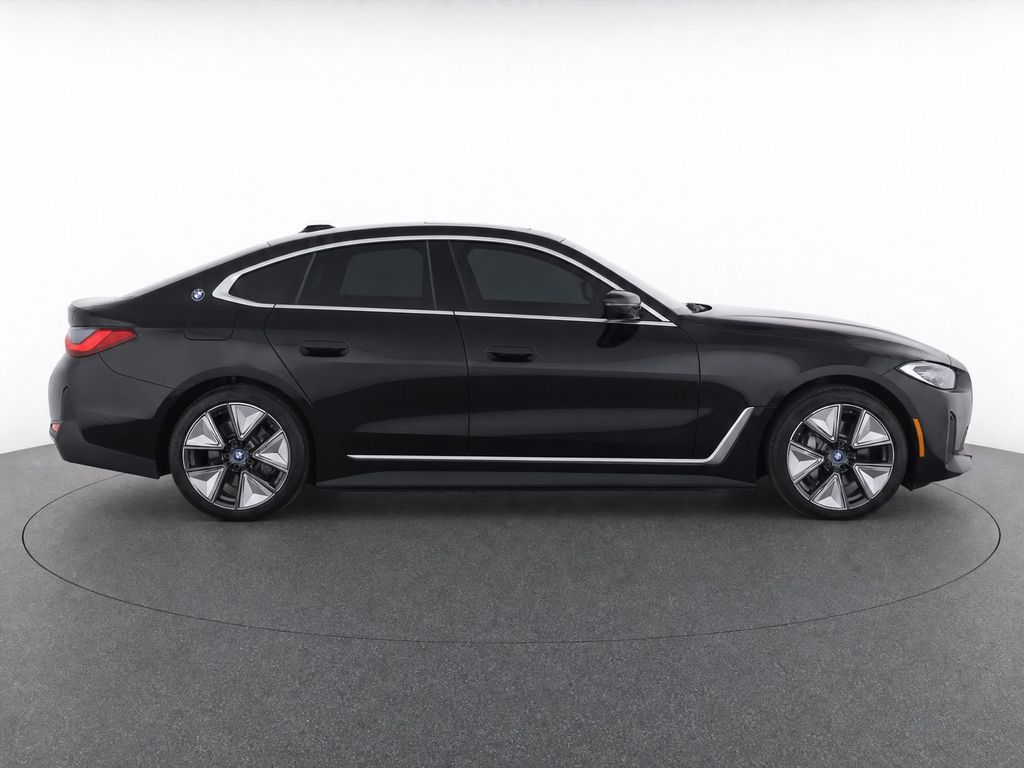 Thumbnail: 2023 BMW i4 - 29
