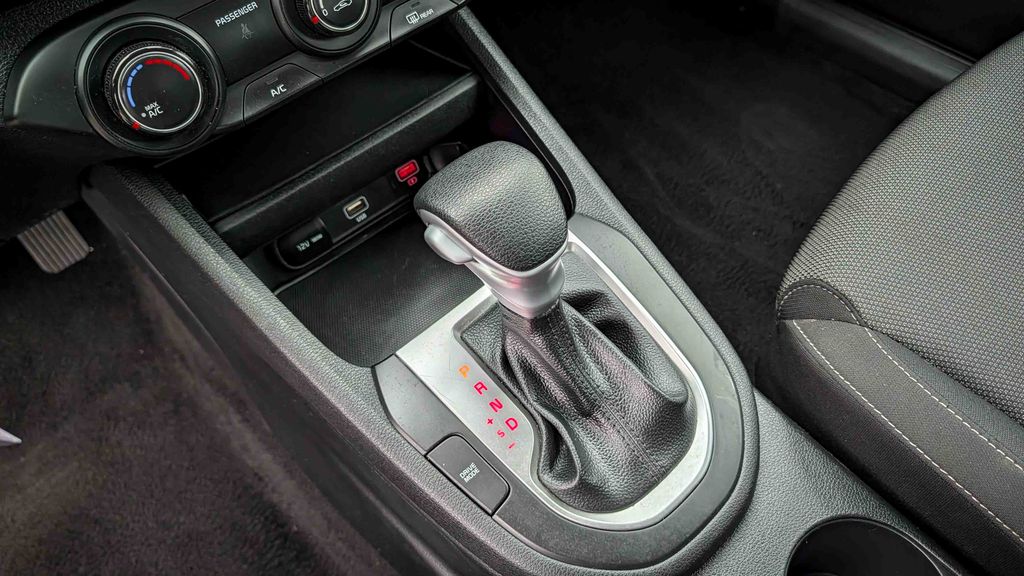 Used 2024 Kia Forte LXS 4D Sedan