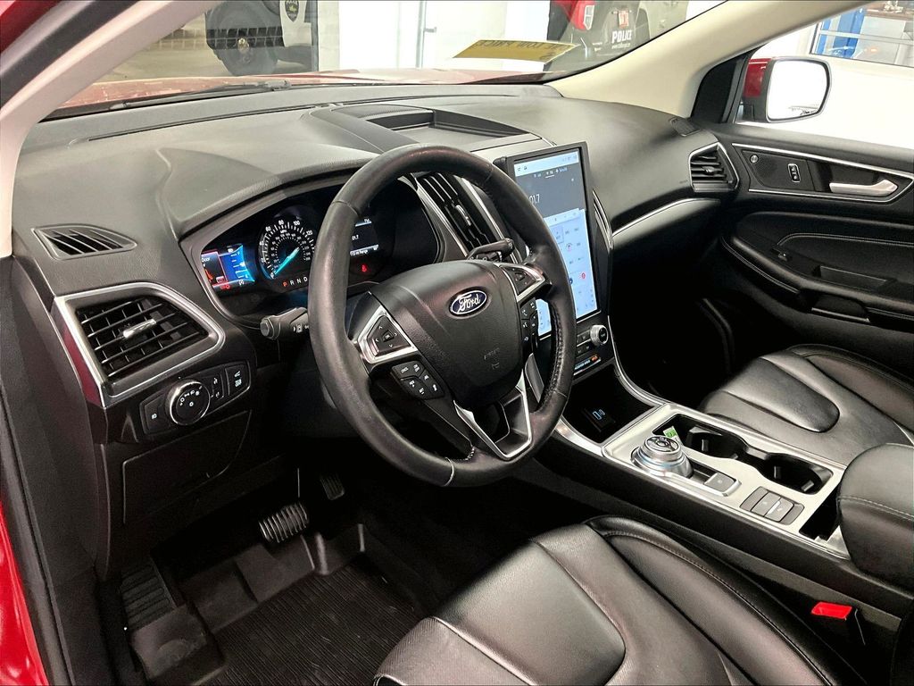 2022 Ford Edge — photo 8