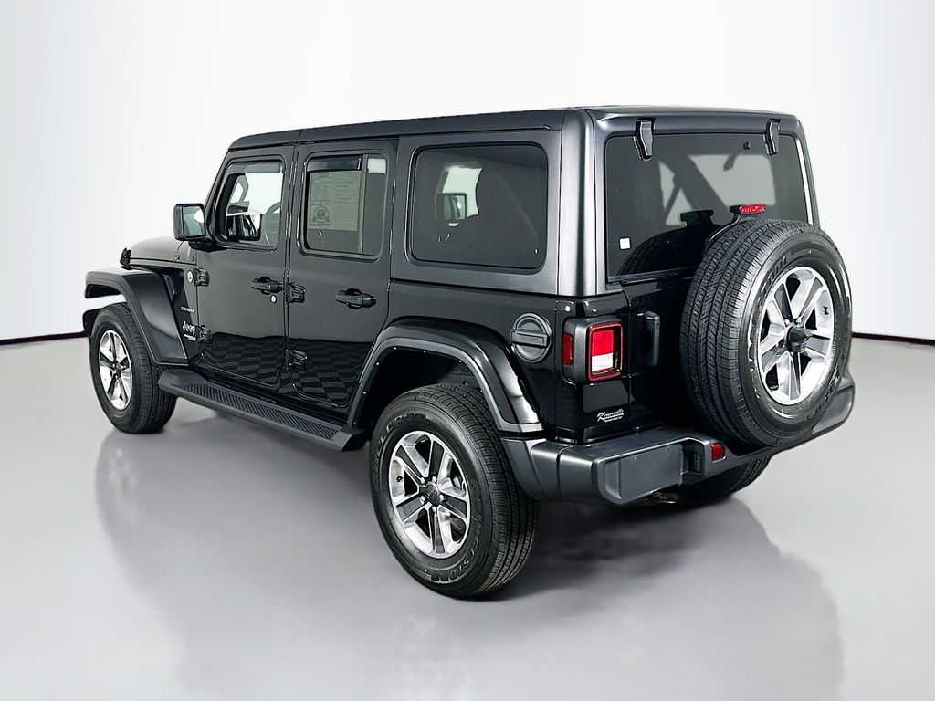 Used 2022 Black Jeep Unlimited Sahara image 5