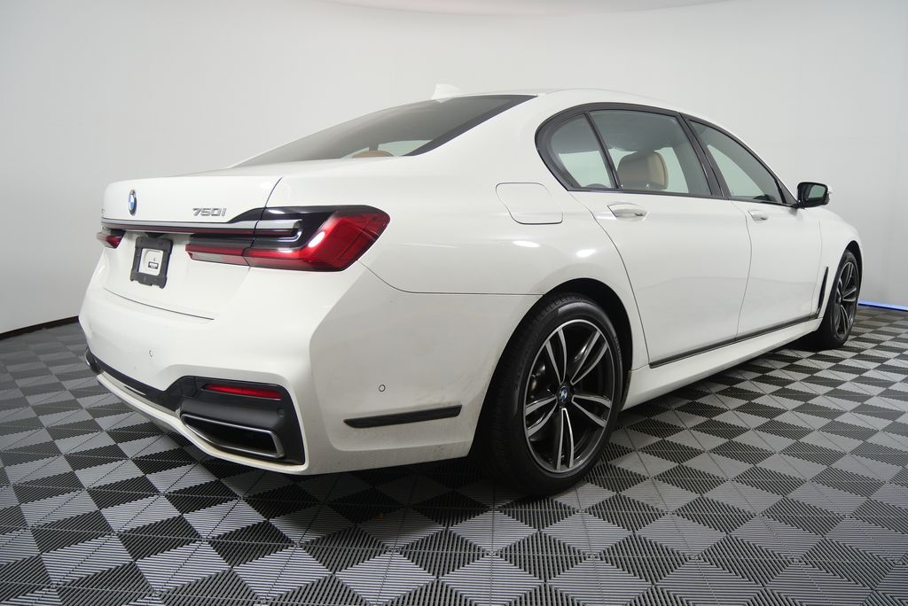Thumbnail: 2022 BMW 7 Series - 3