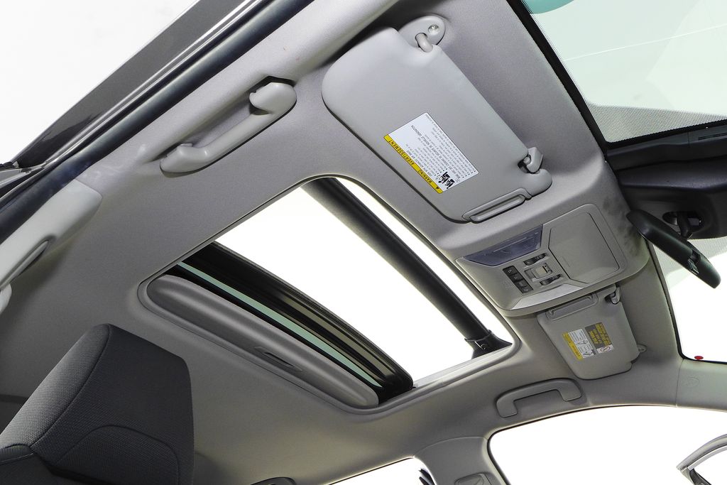 Thumbnail: 2020 Toyota RAV4 - 18