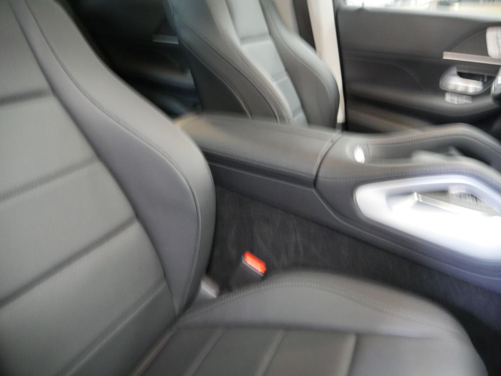 Thumbnail: 2024 Mercedes-Benz GLE - 30