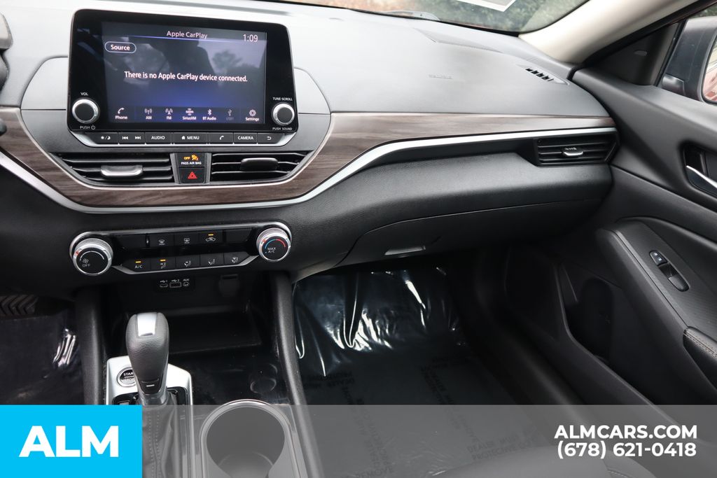Used 2024 Red Nissan 2.5 SV image 34