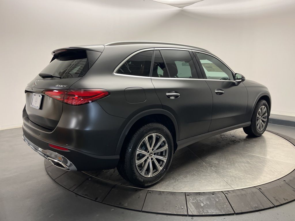 Thumbnail: 2026 Mercedes-Benz GLC - 7