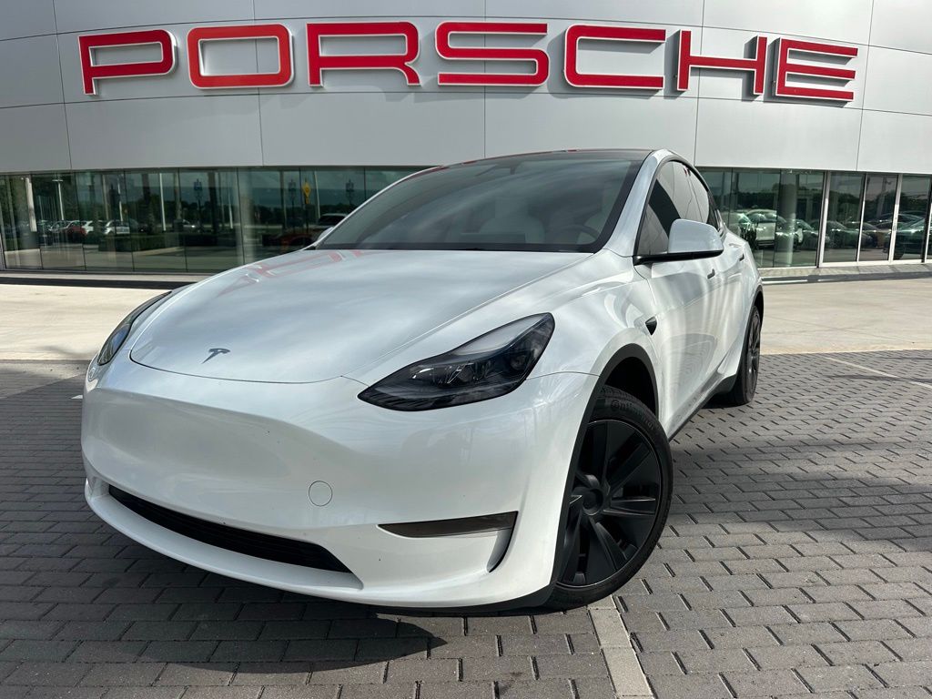 2024 Tesla Model Y Long Range Dual Motor All-Wheel Drive's photo