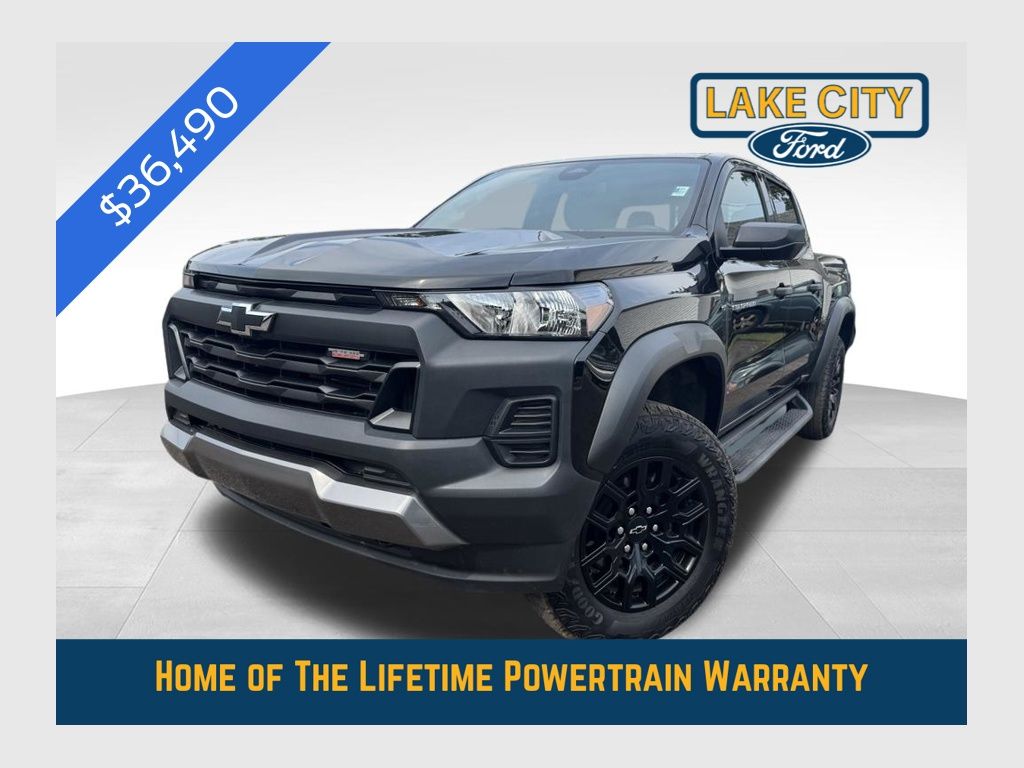 Black 2024 Chevrolet Colorado Pickup Truck Four-Wheel Drive 8-Speed Automatic
