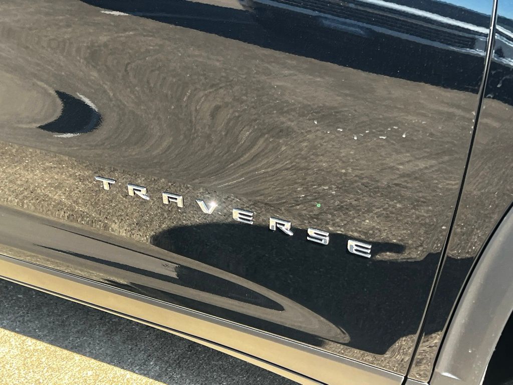 2026 Chevrolet Traverse LT - 10