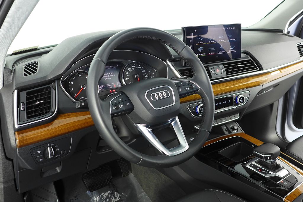 Thumbnail: 2023 Audi Q5 - 31