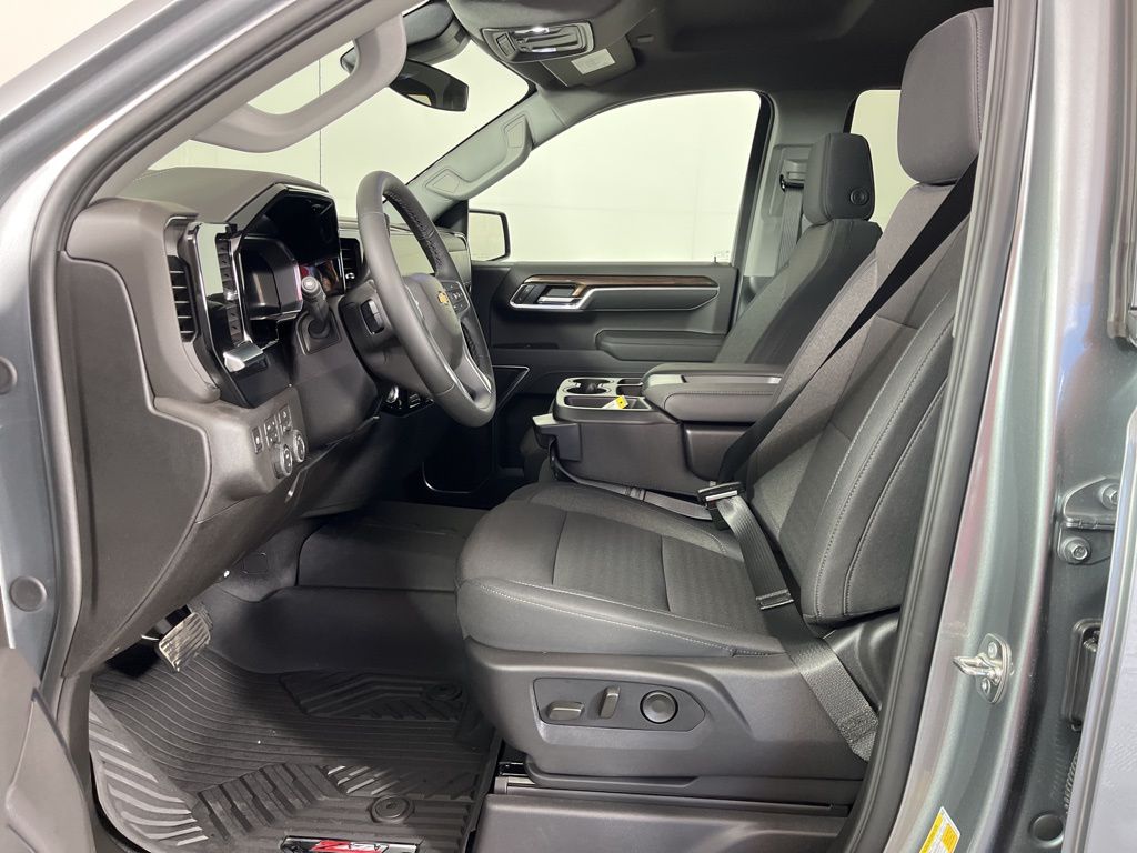 Thumbnail: 2026 Chevrolet Silverado 1500 - 22