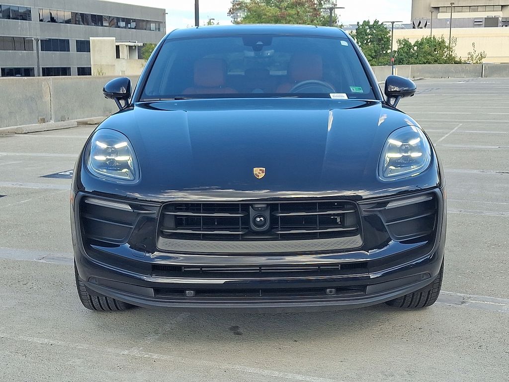 Thumbnail: 2025 Porsche Macan - 6