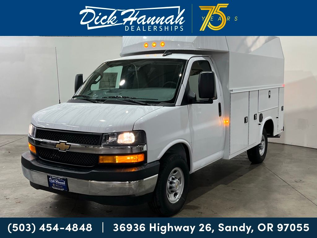 2025 Chevrolet Express Chassis 3500 Cutaway 139