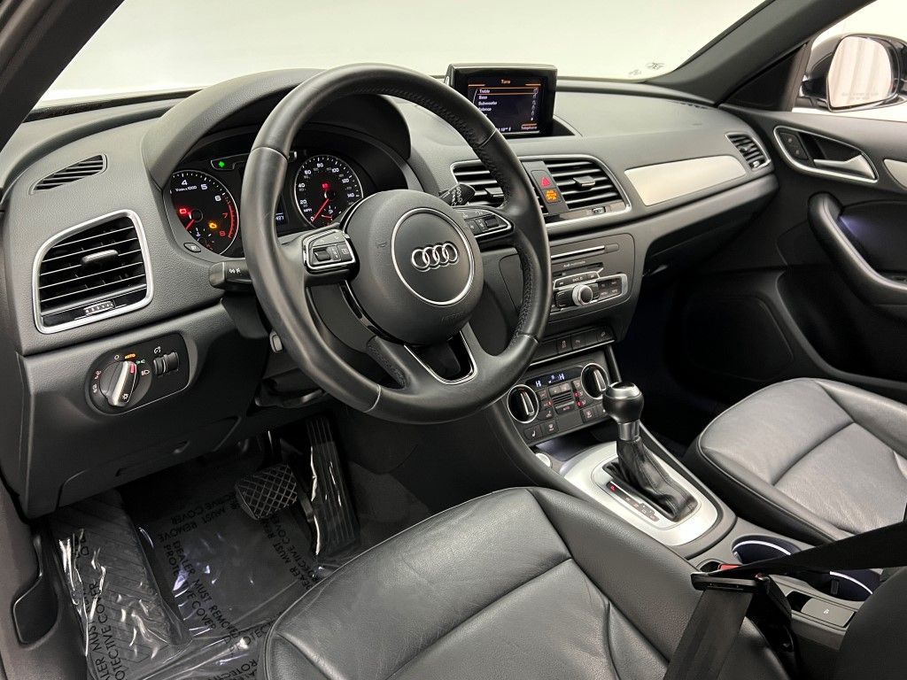 Thumbnail: 2016 Audi Q3 - 26