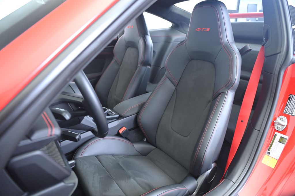 Thumbnail: 2022 Porsche 911 - 5