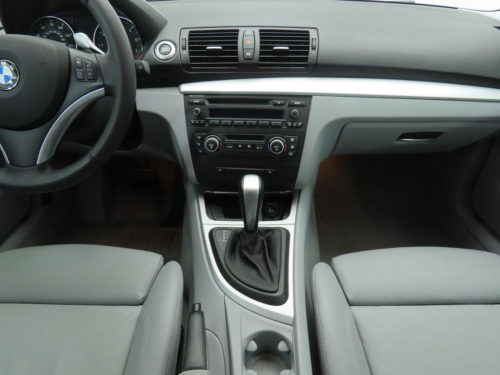 2009 BMW 1 Series 128i 13