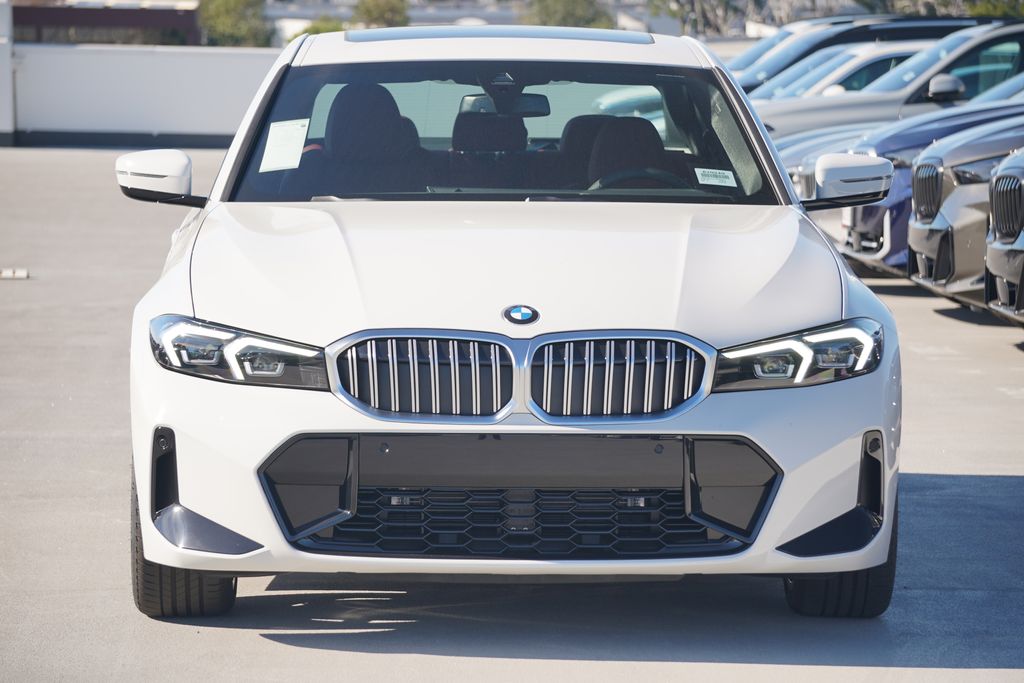 Thumbnail: 2026 BMW 3 Series - 2