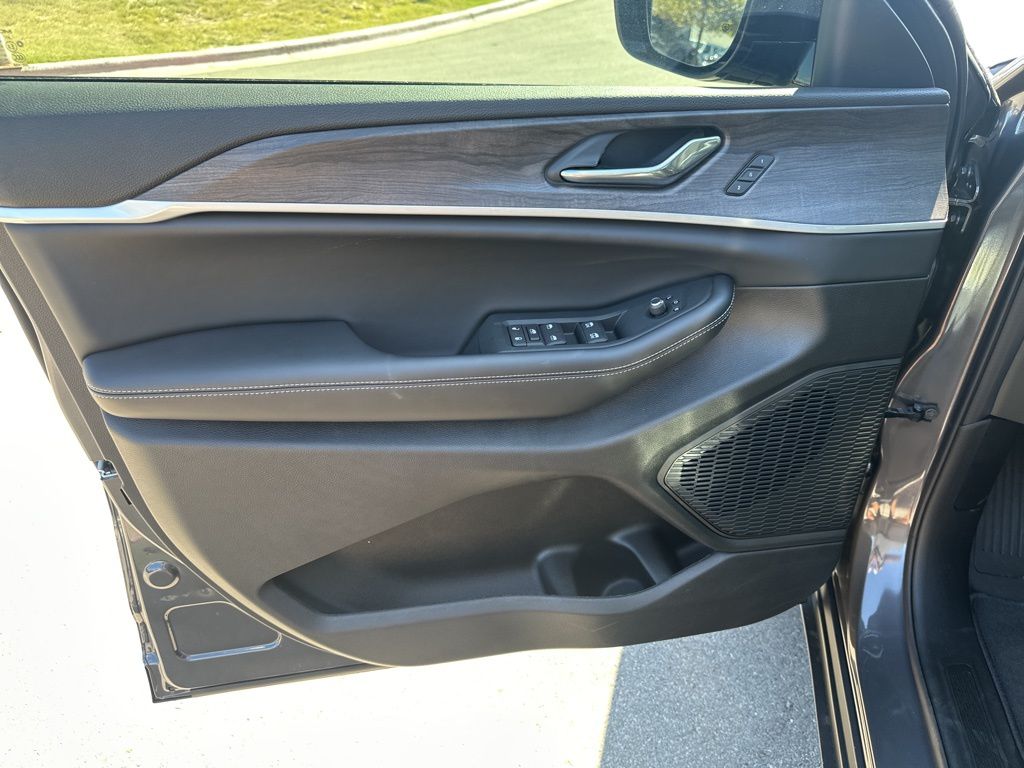 New Car 2025 Jeep Grand Cherokee  Limited For Sale Under $50,000 In Austin, Texas