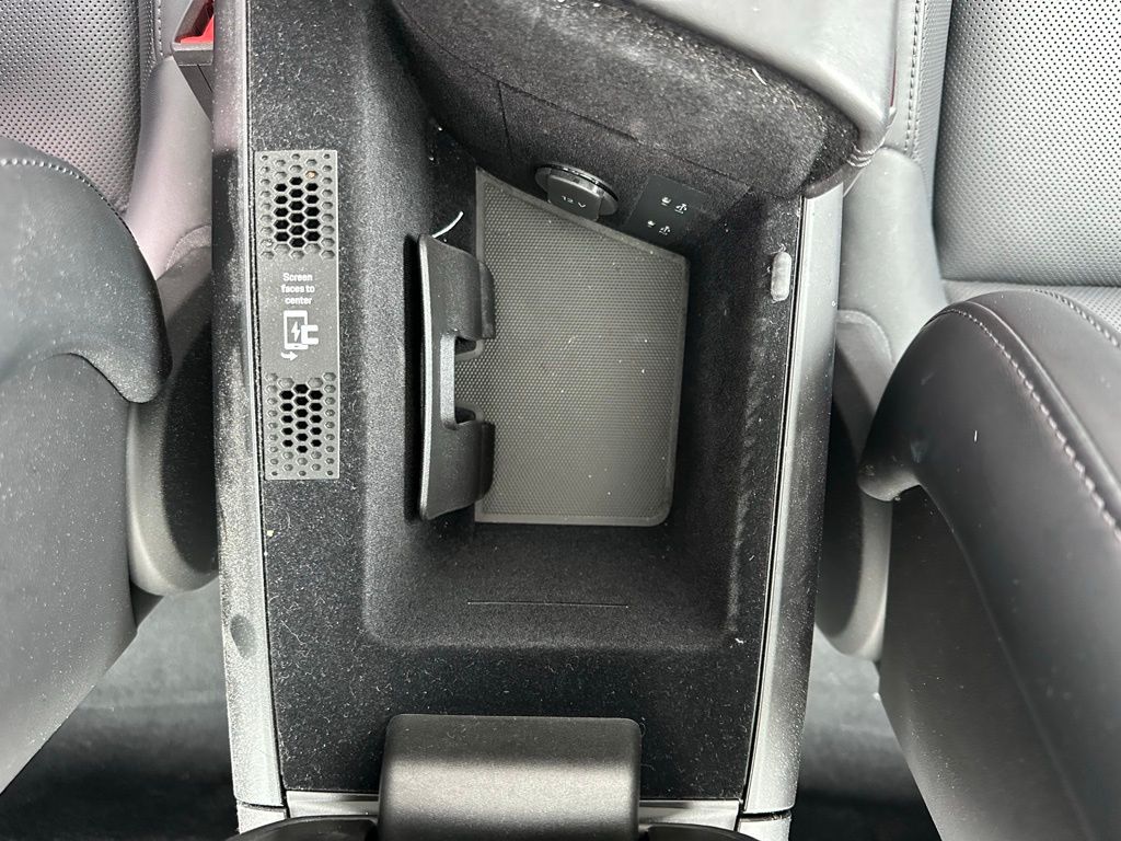 Thumbnail: 2024 Porsche Taycan - 26