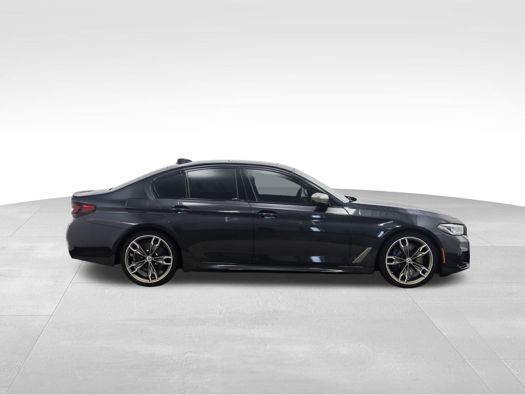 Thumbnail: 2023 BMW 5 Series - 6