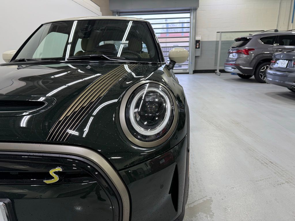 2023 MINI Cooper Base 9
