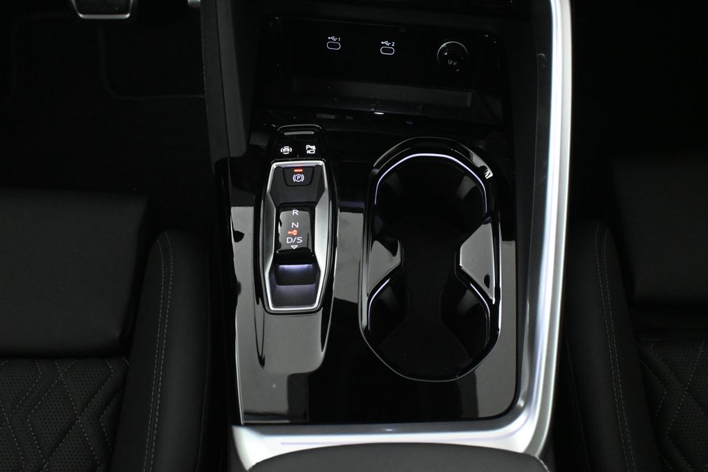 Thumbnail: 2026 Audi SQ5 - 23