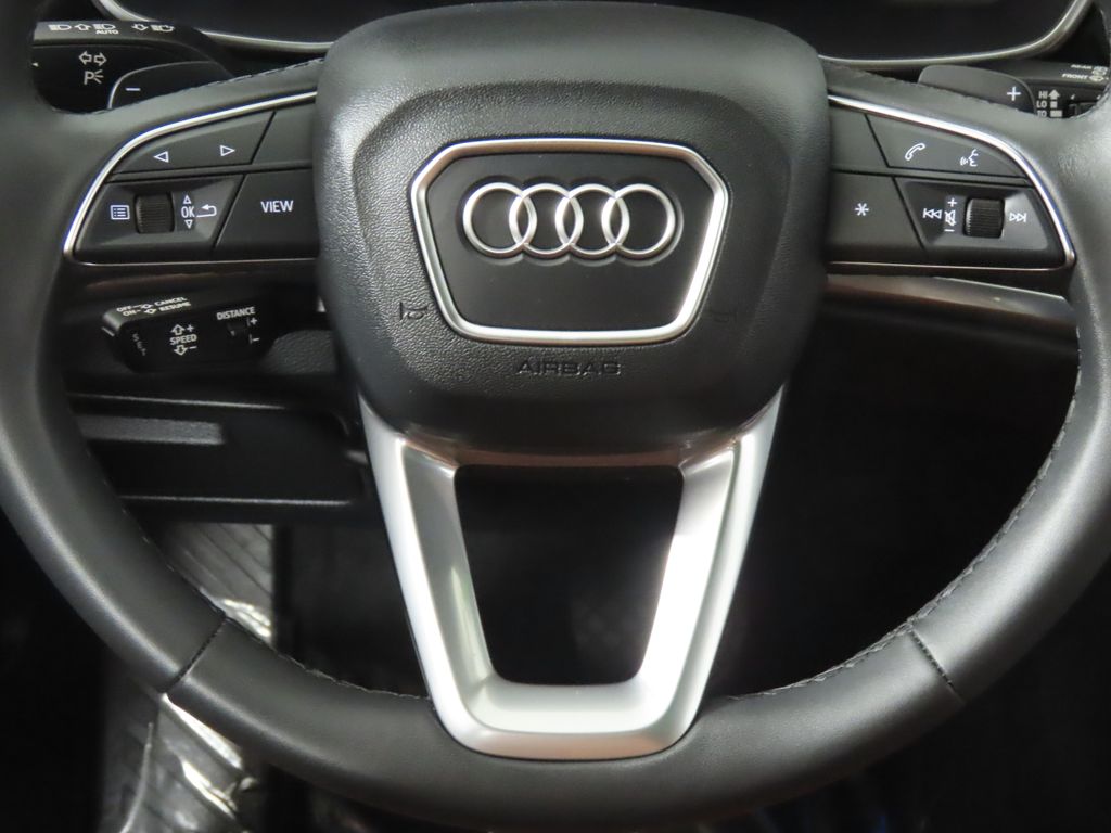 Thumbnail: 2025 Audi Q3 - 16