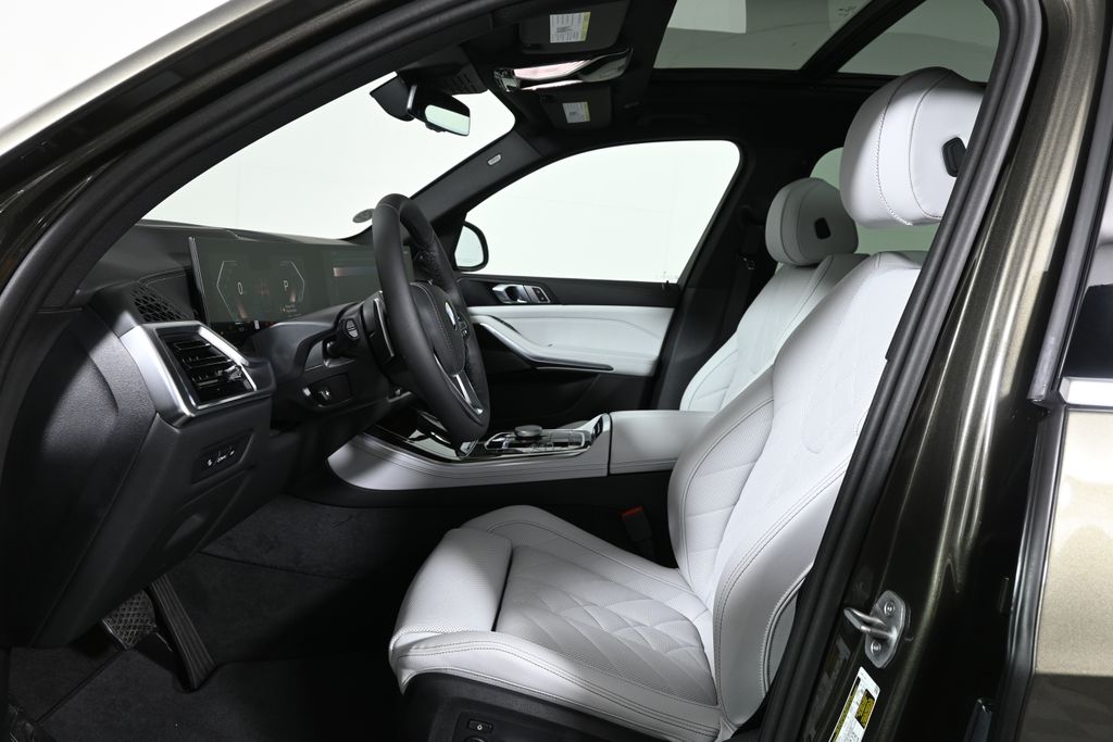 Thumbnail: 2026 BMW X5 - 3