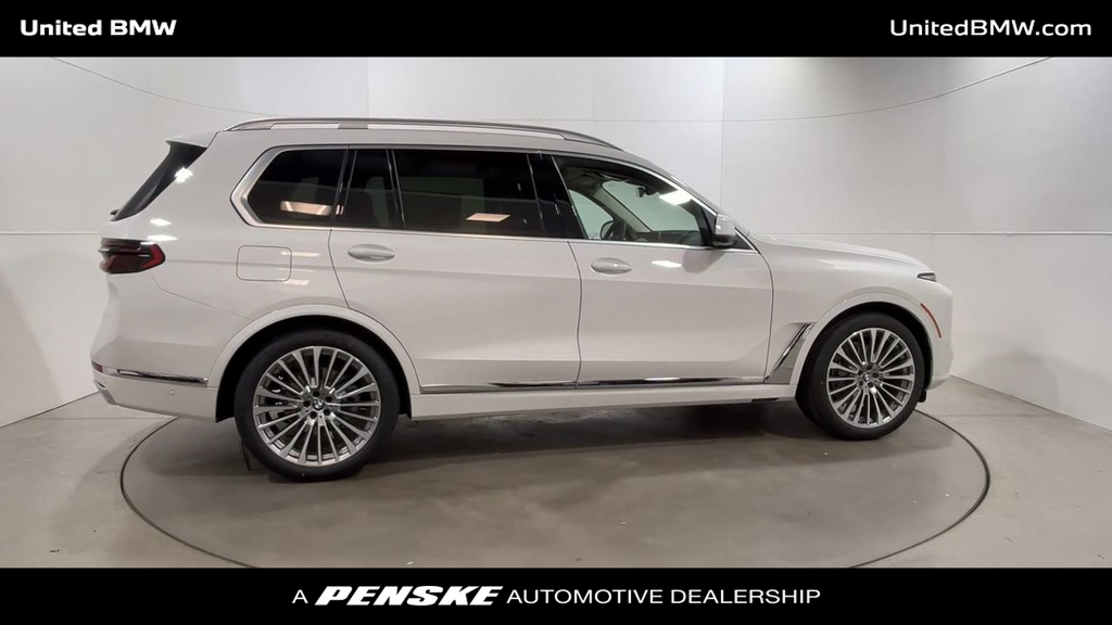 2025 BMW X7 xDrive40i 9