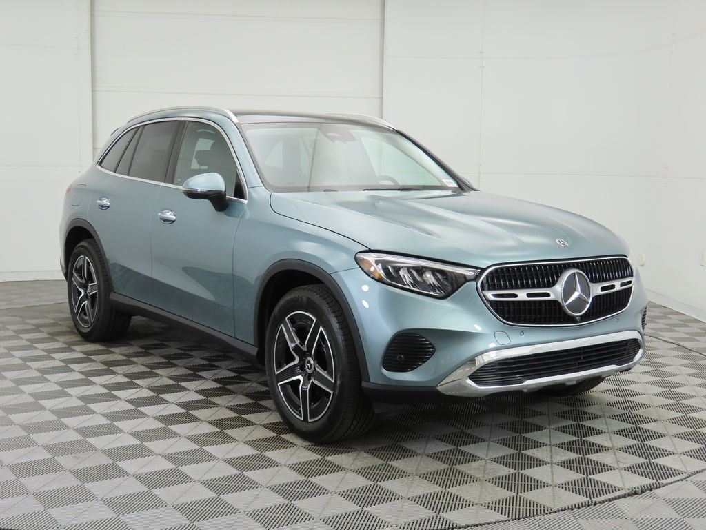 Thumbnail: 2026 Mercedes-Benz GLC - 3