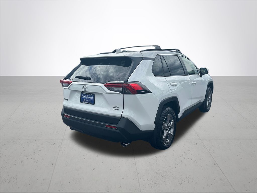 2025 Toyota RAV4 XLE