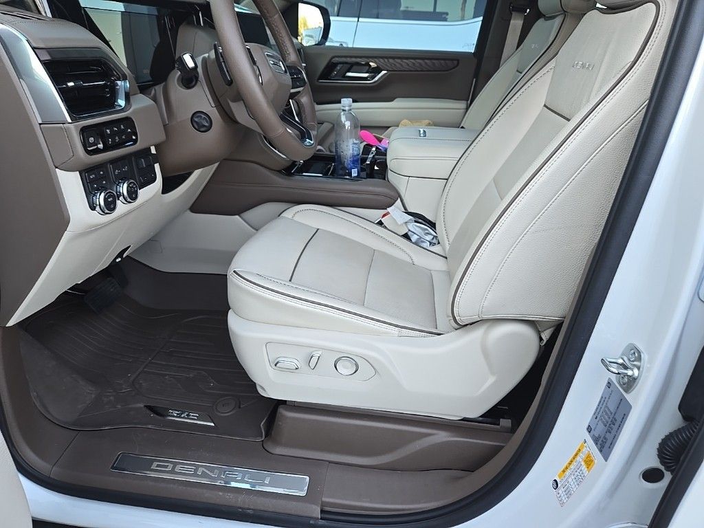 Thumbnail: 2025 GMC Yukon - 5