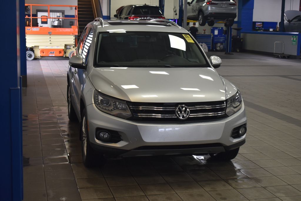 Thumbnail: 2016 Volkswagen Tiguan - 3