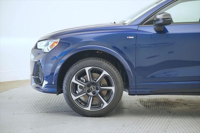 Thumbnail: 2025 Audi Q3 - 2