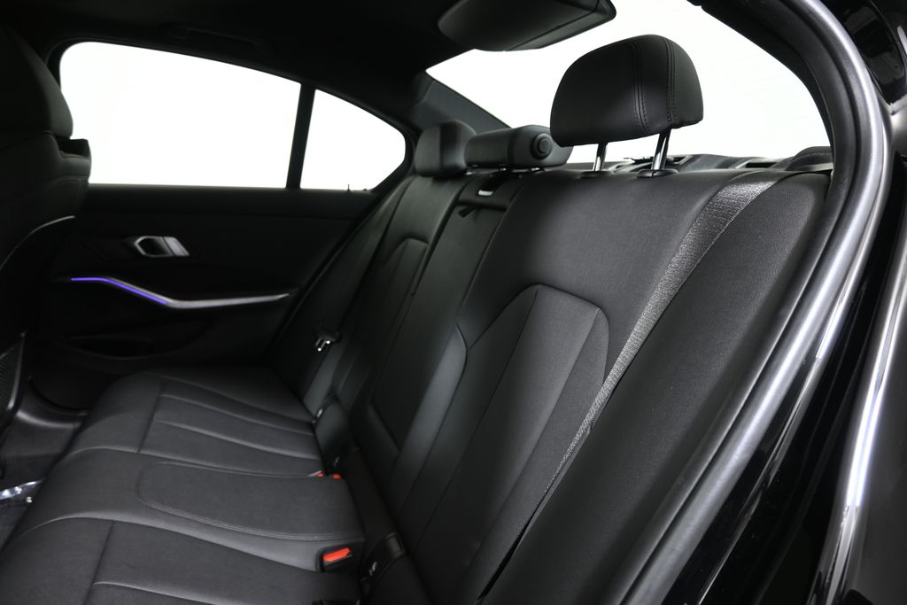 Thumbnail: 2021 BMW 3 Series - 4