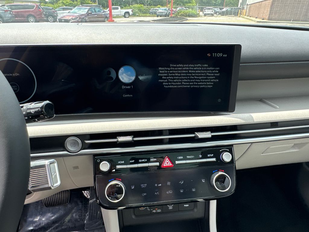 2025 Hyundai Tucson Hybrid SEL Convenience photo 18