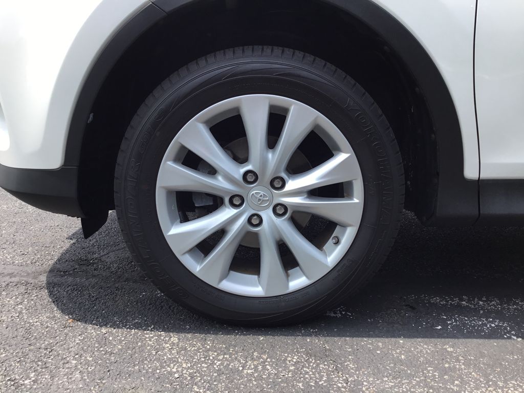 Thumbnail: 2013 Toyota RAV4 - 9
