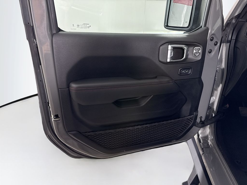 Thumbnail: 2023 Jeep Gladiator - 25