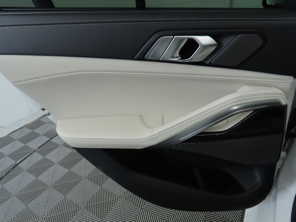 Thumbnail: 2026 BMW X6 - 27