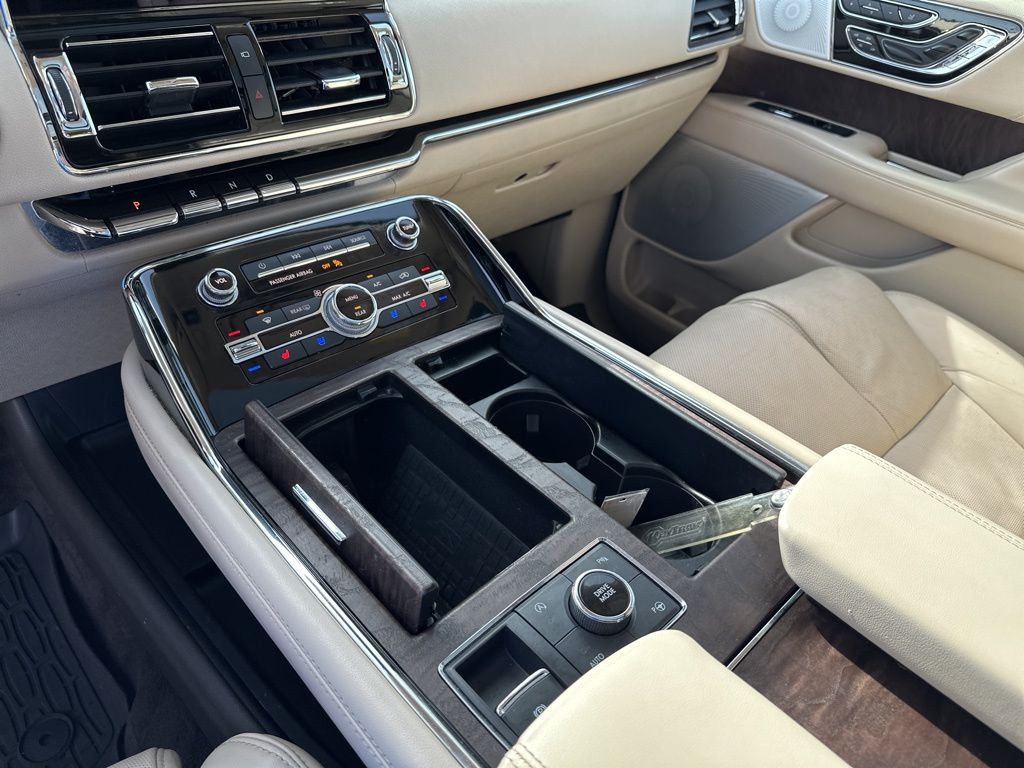 Used Car 2020 Lincoln Navigator L  L Reserve For Sale Under $35,000 In Austin, Texas