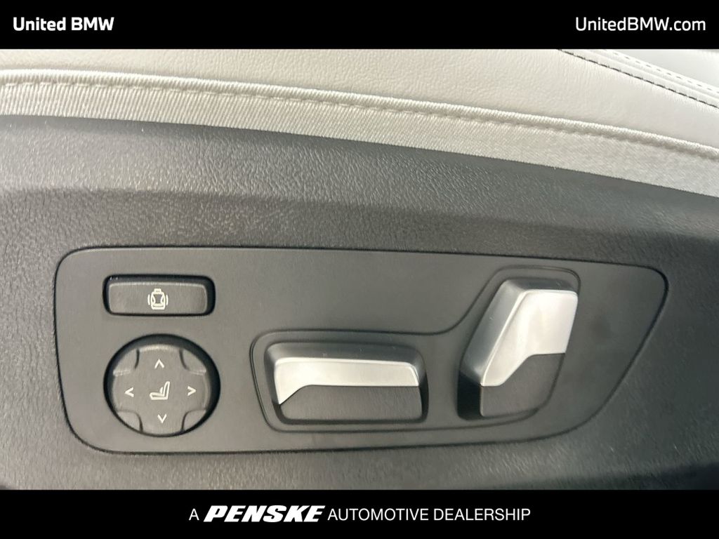 Thumbnail: 2026 BMW X5 - 12