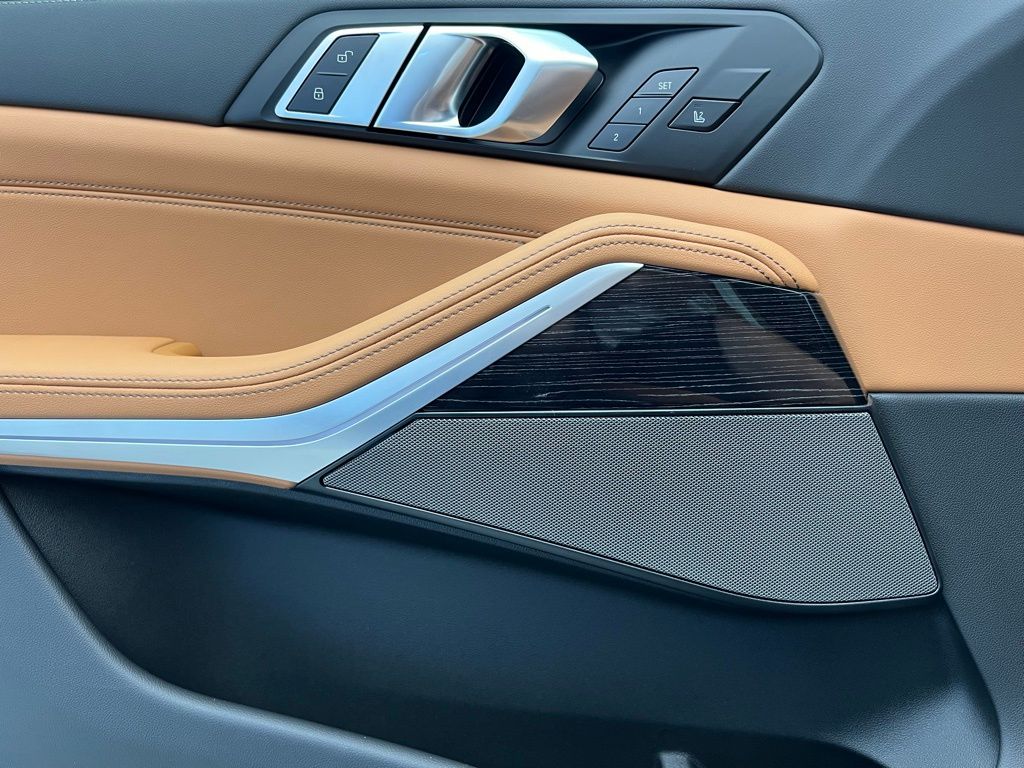 Thumbnail: 2026 BMW X5 - 21